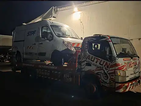 Autun-Depannage-auto-changement-de-pneu-creve-diagnostic-moteur-redressement-vehicule-panne-courroie-et-remorquage-urgent-24-7